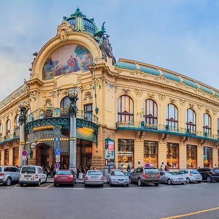 Ce Old Town Sq Apartman Prága